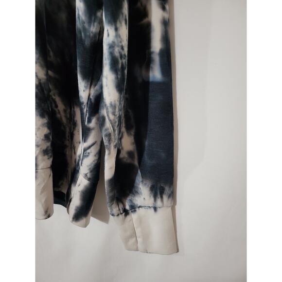 Torrid Active Long Sleeve Top Size 1 - Picture 3 of 5